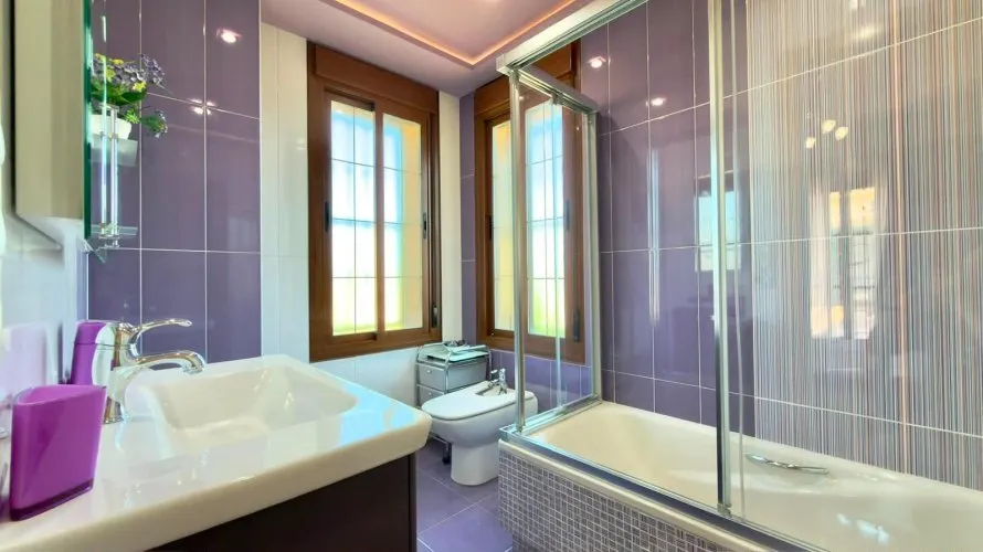 8 bedrooms villa for sale, Calpe, Spain No. 1209 № 1
