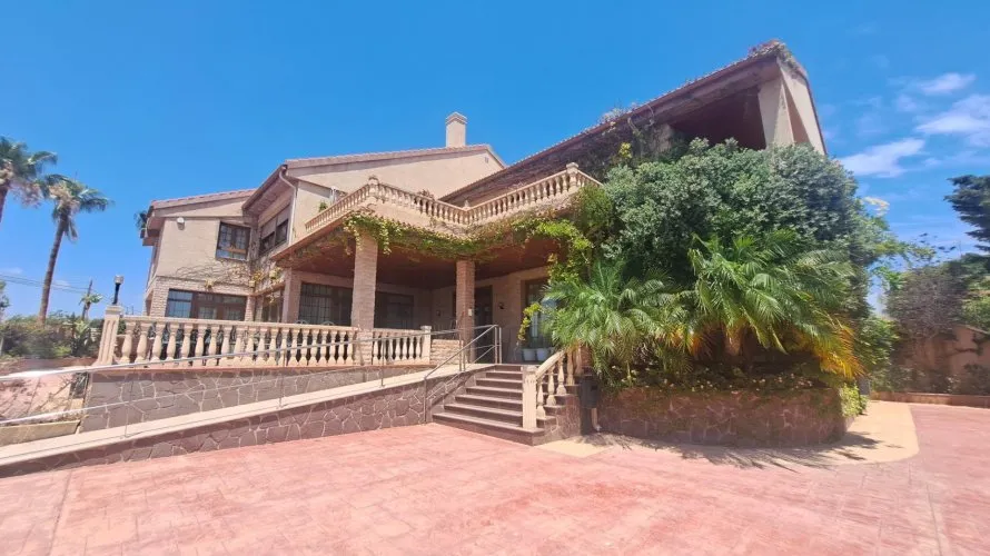 871m² commercial property for sale, La Zenia, Spain No. 96 № 4