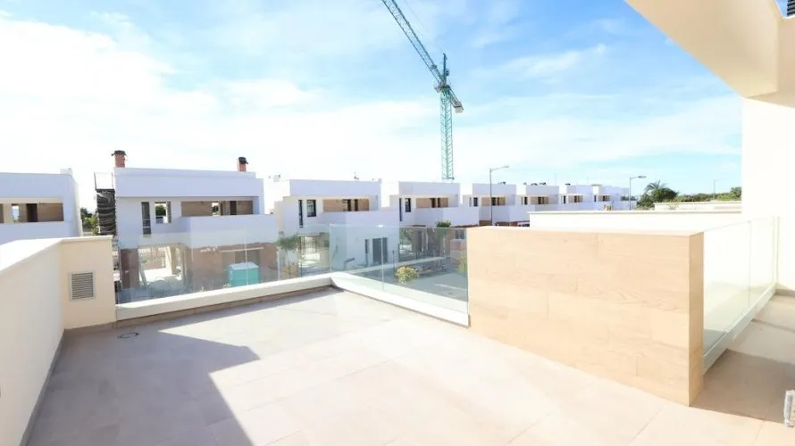 3 bedrooms apartment for sale, Los Alcazares, Spain No. 686 № 16