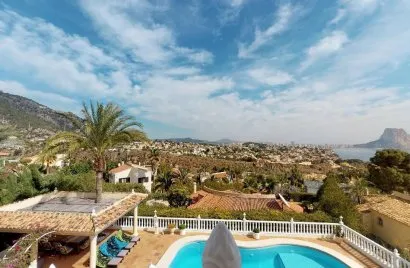 7 bedrooms villa for sale, Maryvilla, Spain No. 410