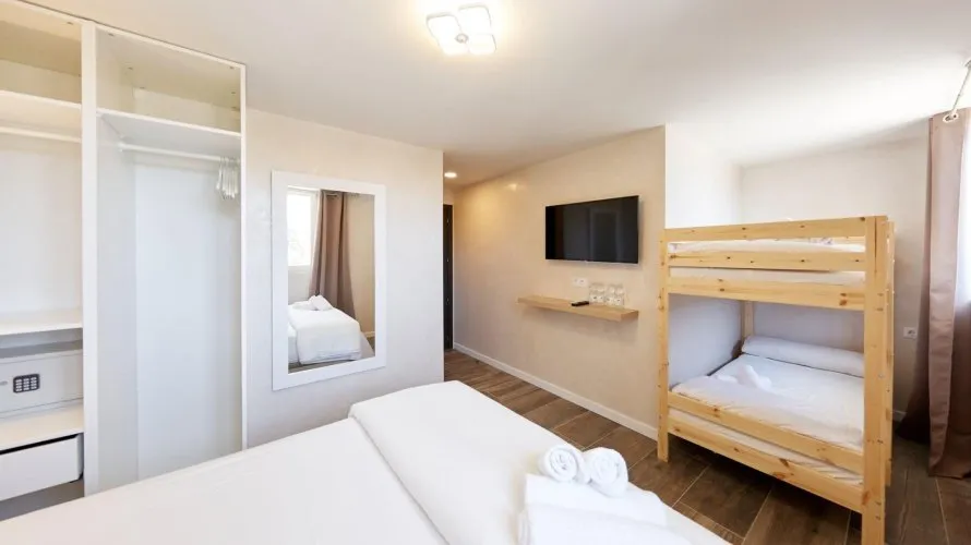 19 bedrooms hotel for sale, Cabo De Las Huertas, Spain No. 1276 № 23
