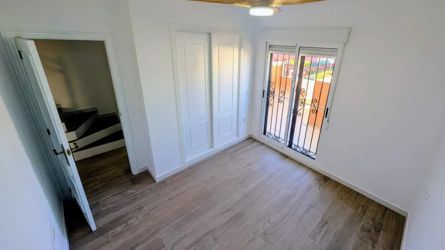95m² apartment for sale, La Florida, Spain No. 910 № 5