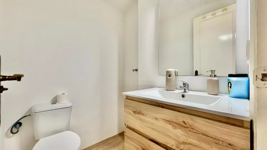 2 bedrooms penthouse for sale, Torrevieja, Spain No. 1080 № 27
