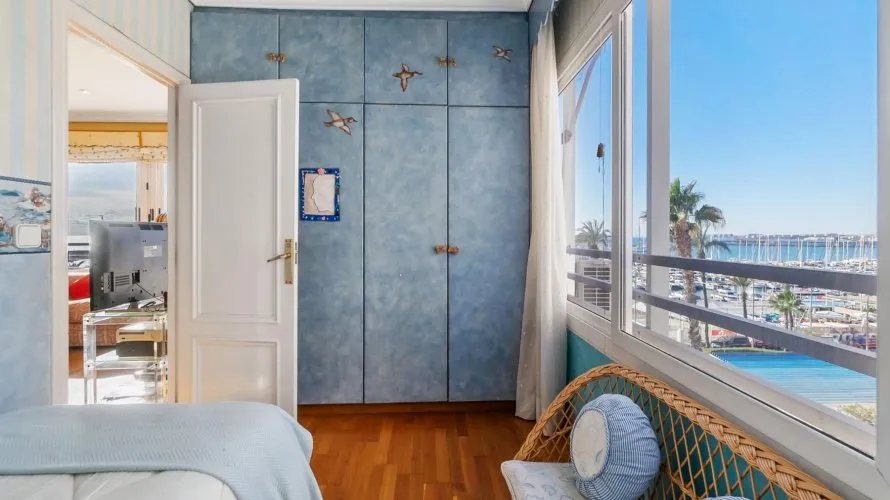 128m² apartment for sale, Torrevieja, Spain No. 1038 № 5