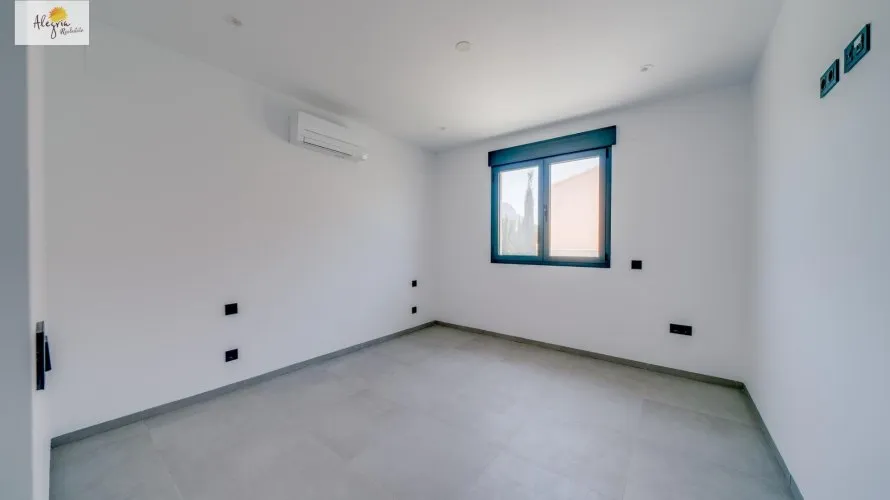 5 bedrooms villa for sale, Calpe, Spain No. 460 № 15