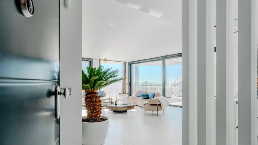 3 bedrooms apartment for sale, Benidorm, Spain No. 703 № 8
