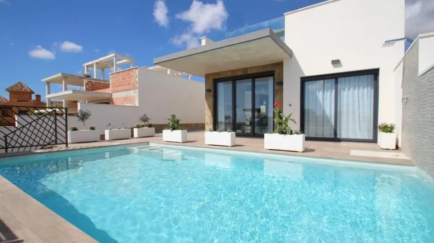 3 bedrooms villa for sale, San Miguel de Salinas, Spain No. 360 № 15