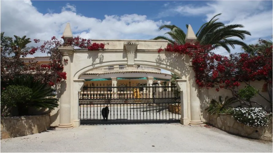 5 bedrooms villa for sale, L'Alfàs del Pi, Spain No. 493 № 4