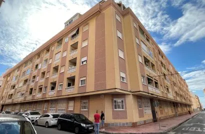 2 bedrooms apartment for sale, Torrevieja, Spain No. 2775