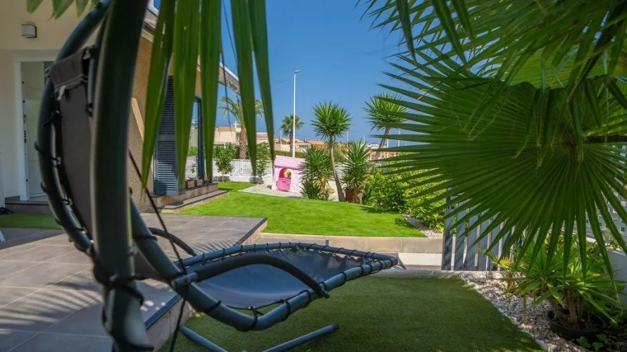 3 bedrooms villa for sale, La Zenia, Spain No. 833 № 26
