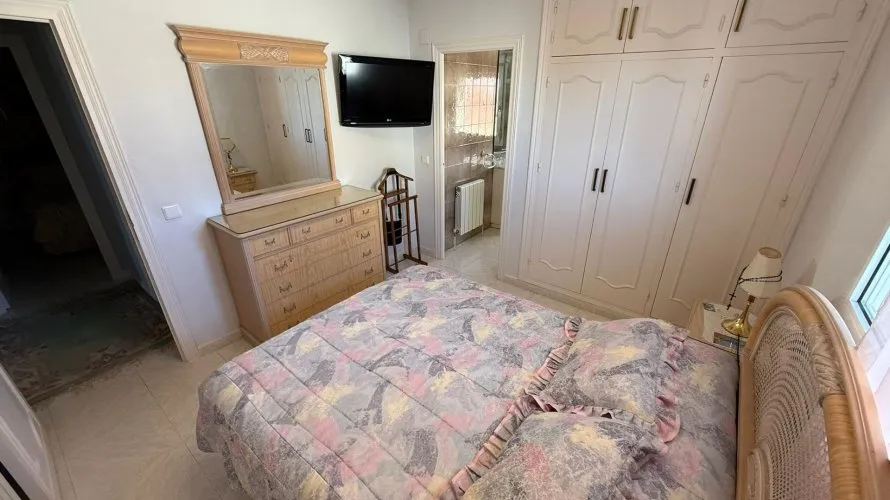 4 bedrooms villa for sale, Villamartin, Spain No. 1155 № 11
