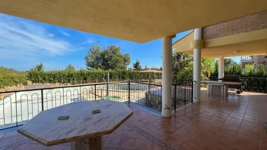 4 bedrooms apartment for sale, Manises, Spain No. 1369 № 5