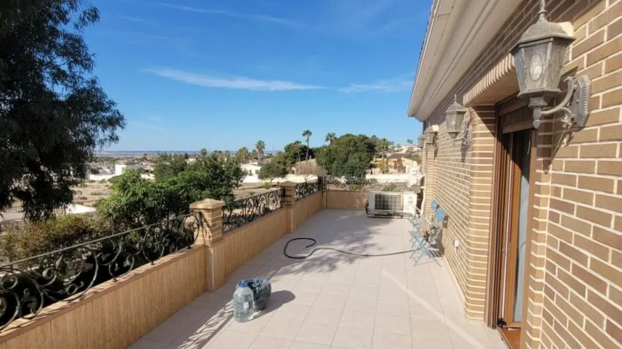 5 bedrooms villa for sale, Ciudad Quesada, Spain No. 568 № 17