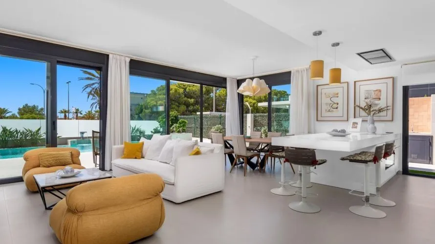 4 bedrooms villa for sale, Campoamor, Spain No. 694 № 10