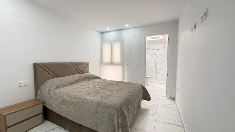 2 bedrooms apartment for sale, Torrevieja, Spain No. 1055 № 3