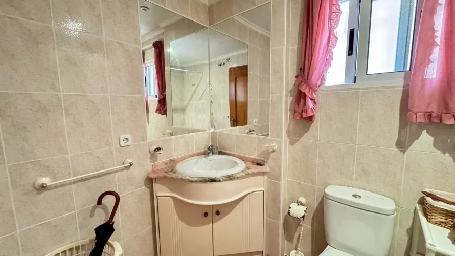 3 bedrooms apartment for sale, Torrevieja, Spain No. 1088 № 17