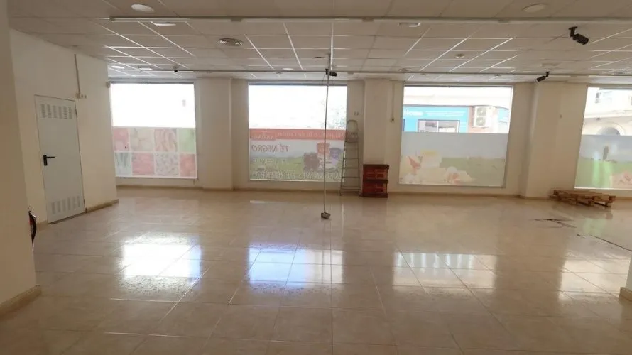 452m² commercial property for sale, Torrevieja, Spain No. 801 № 4