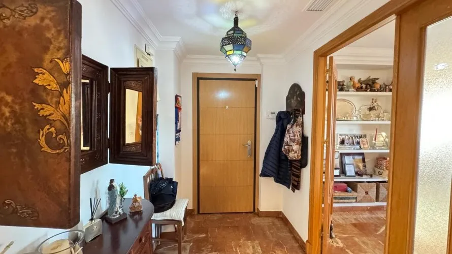 4 bedrooms apartment for sale, Torrevieja, Spain No. 85 № 1
