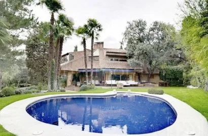 5 bedrooms apartment for sale, Villaviciosa de Odon, Spain No. 1365