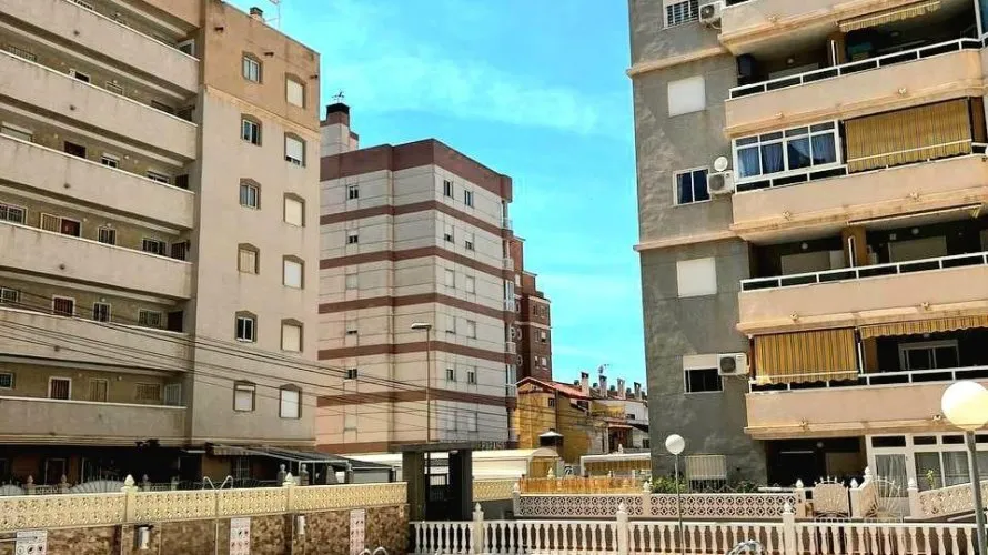 2 bedrooms apartment for sale, Torrevieja, Spain No. 2857 № 12