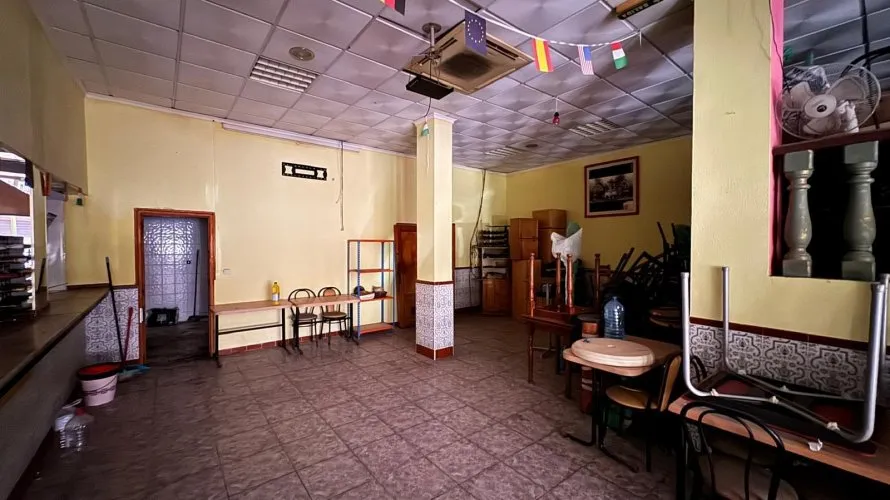 150m² commercial property for sale, Torrevieja, Spain No. 2730 № 11
