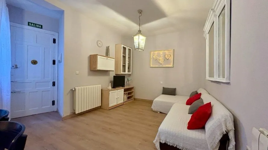 2 bedrooms apartment for sale, Madrid, Spain No. 1089 № 1