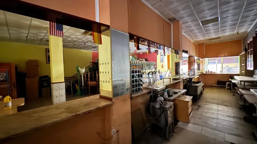 150m² commercial property for sale, Torrevieja, Spain No. 2730