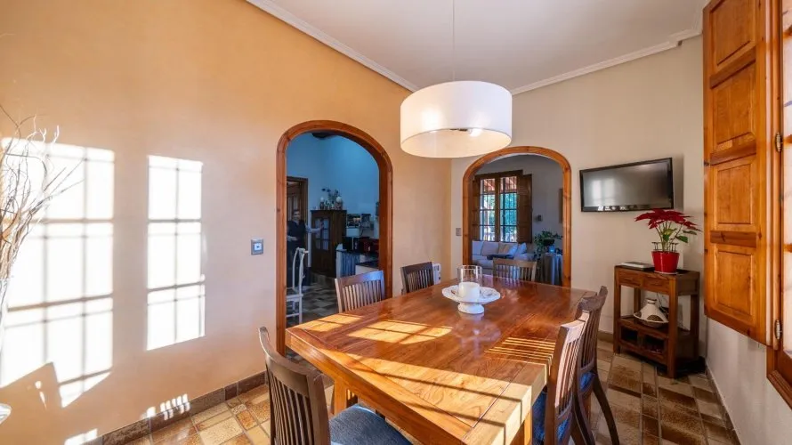 7 bedrooms house for sale, Mutxamel, Spain No. 690 № 11