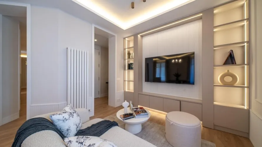 2 bedrooms apartment for sale, Madrid, Spain No. 861 № 2