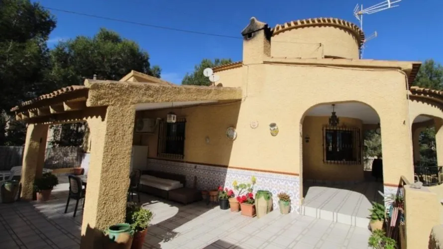 6 bedrooms villa for sale, Alicante, Spain No. 248 № 1
