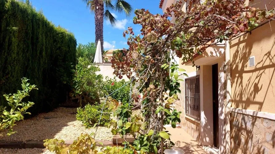 3 bedrooms villa for sale, Ciudad Quesada, Spain No. 510 № 24