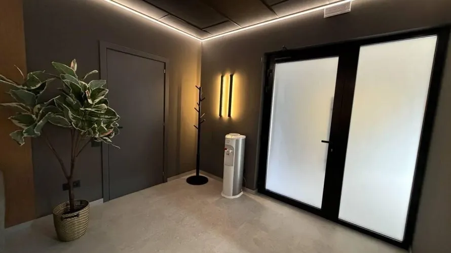 360m² office for sale, Valencia, Spain No. 1063 № 2