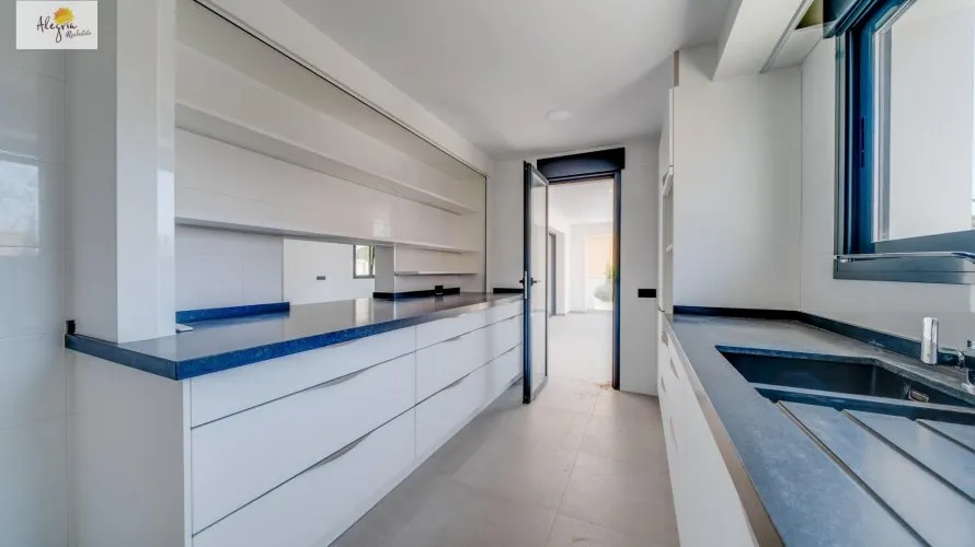 5 bedrooms villa for sale, Calpe, Spain No. 460 № 17