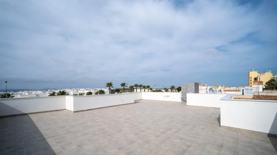 3 bedrooms villa for sale, Torrevieja, Spain No. 424 № 14