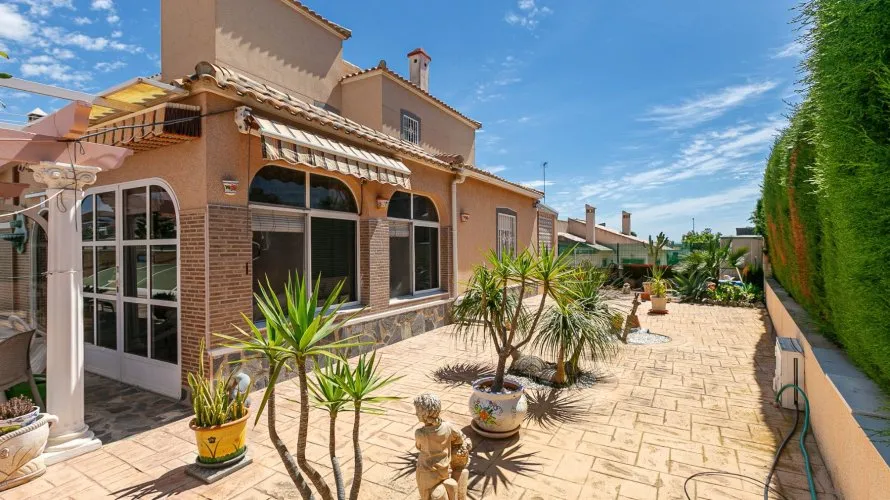 158m² villa for sale, Cabo Roig, Spain No. 914 № 28