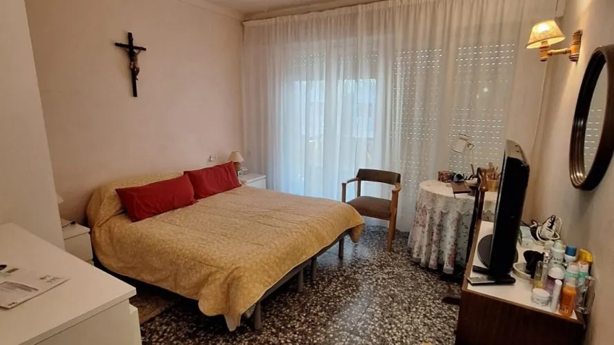 5 bedrooms commercial property for sale, Torrevieja, Spain No. 125 № 8