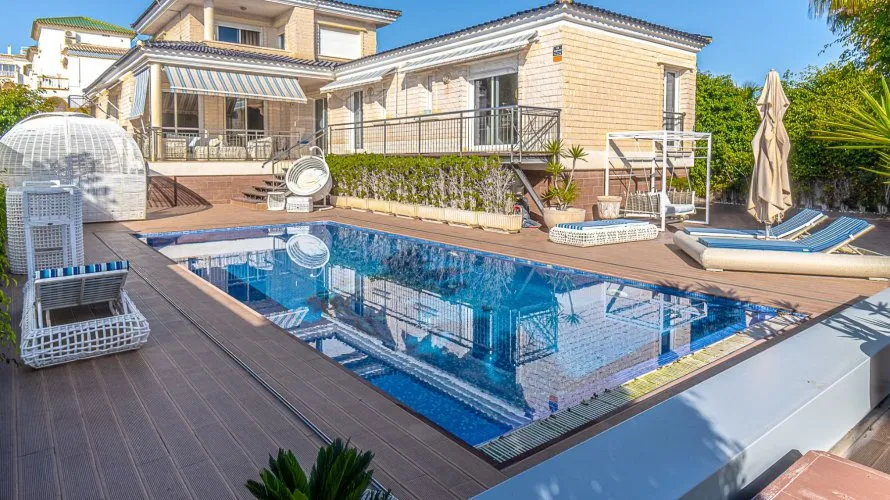 370m² villa for sale, La Mata, Spain No. 1119 № 1