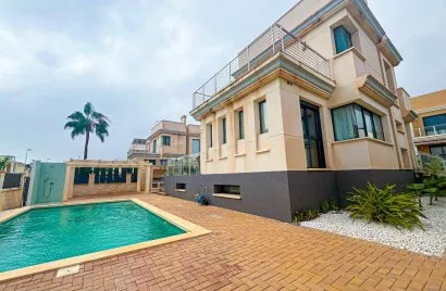 5 bedrooms villa for sale, La Zenia, Spain No. 1324