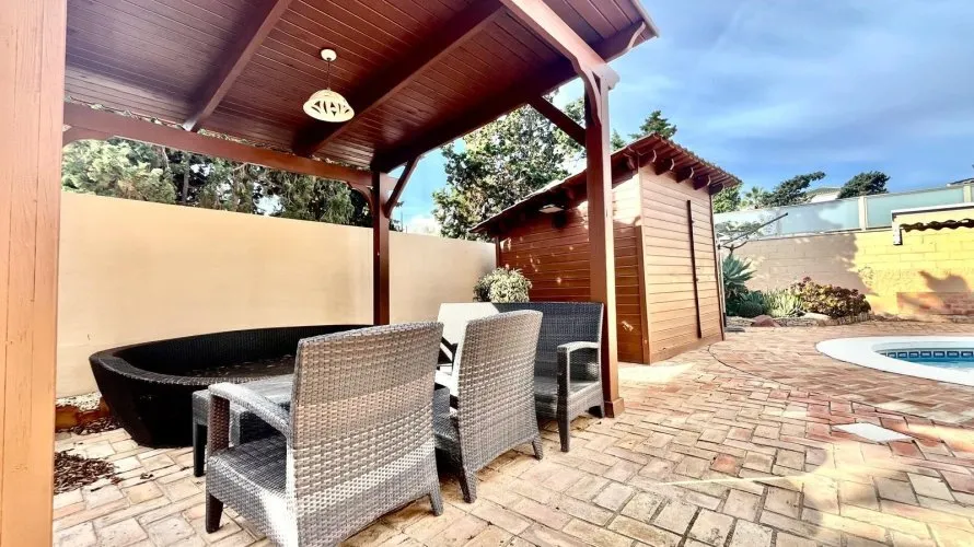 4 bedrooms villa for sale, Torrevieja, Spain No. 234 № 8