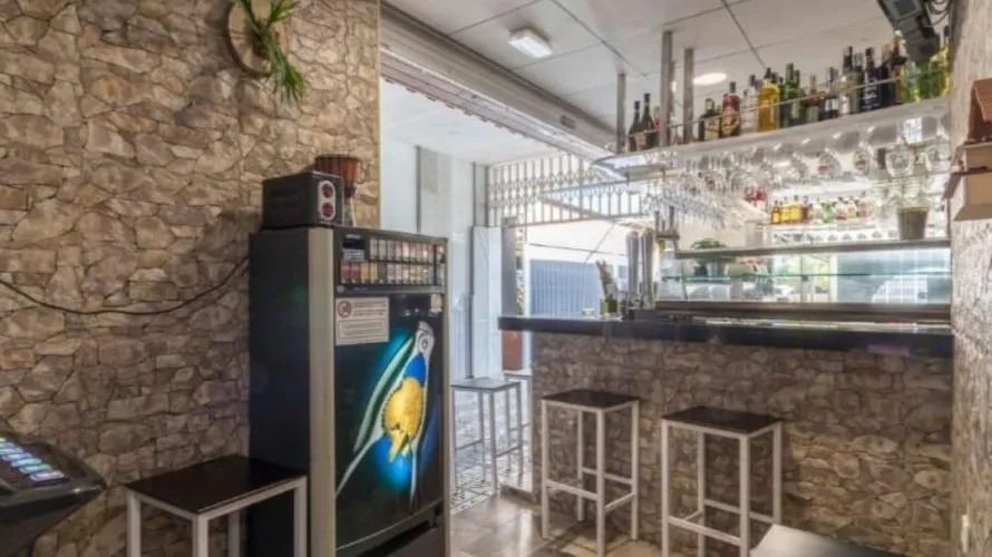 72m² commercial property for sale, Alicante, Spain No. 737