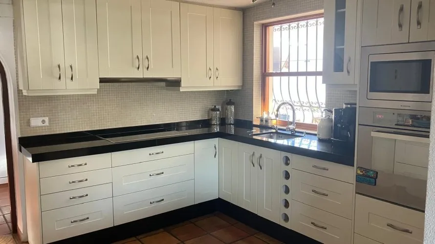 4 bedrooms villa for sale, Albir, Spain No. 610 № 15