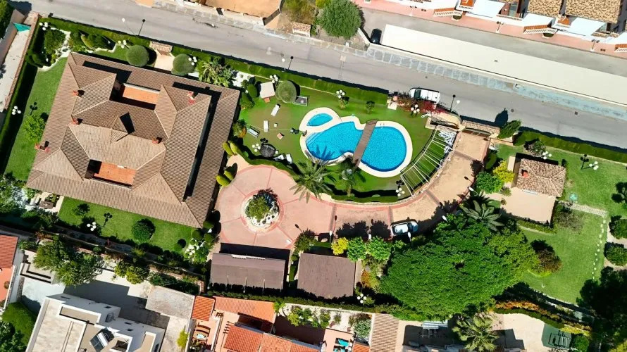 8 bedrooms villa for sale, Calpe, Spain No. 1209 № 23