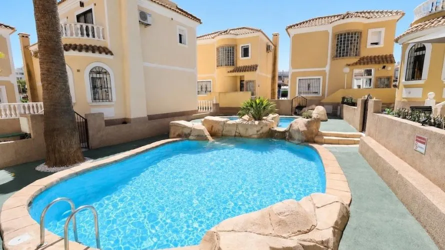 3 bedrooms apartment for sale, Campoamor, Spain No. 1598