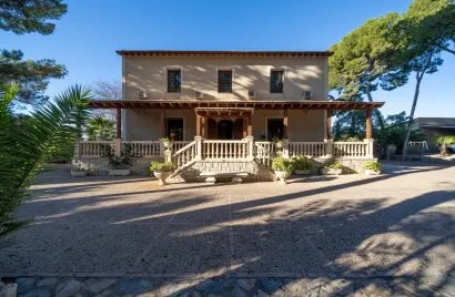 7 bedrooms house for sale, Mutxamel, Spain No. 690