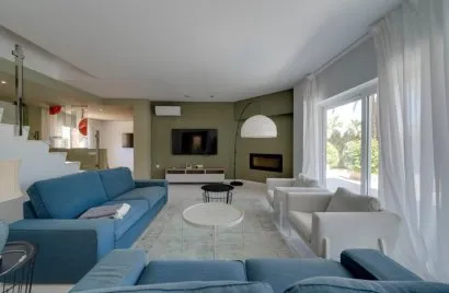 4 bedrooms villa for sale, Albir, Spain No. 561