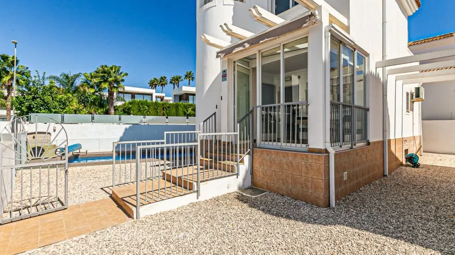 143m² villa for sale, San Fulgencio, Spain No. 1122 № 1