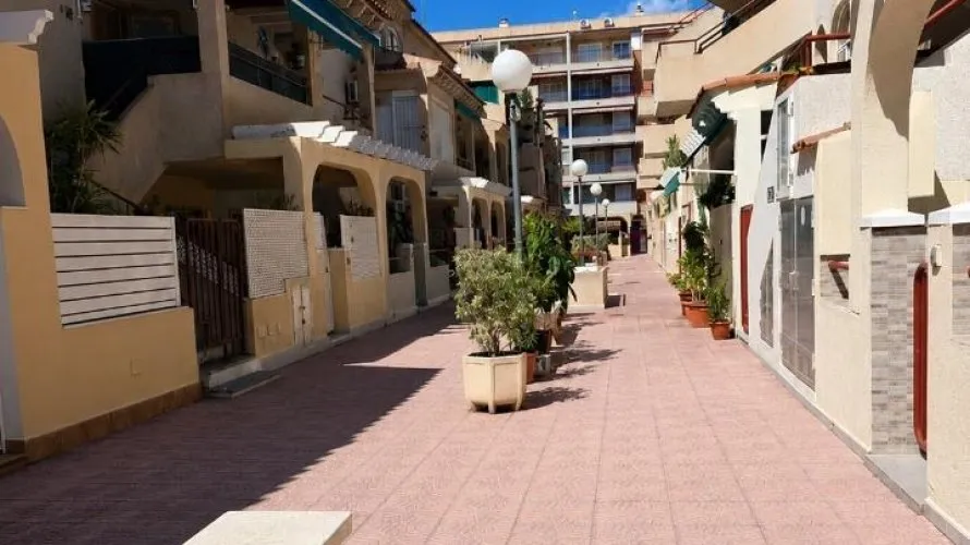 73m² apartment for sale, Torrevieja, Spain No. 2928
