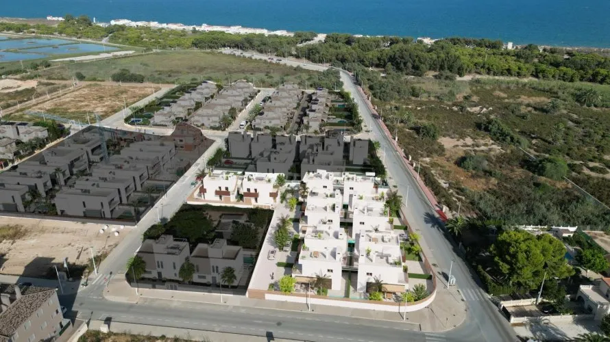 3 bedrooms apartment for sale, La Marina, Spain No. 1354 № 13