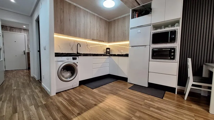 2 bedrooms penthouse for sale, Torrevieja, Spain No. 233 № 14