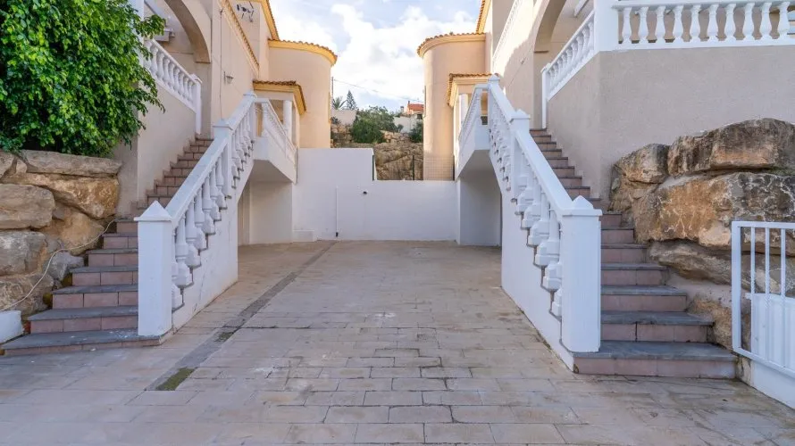 3 bedrooms apartment for sale, El Campello, Spain No. 243 № 3